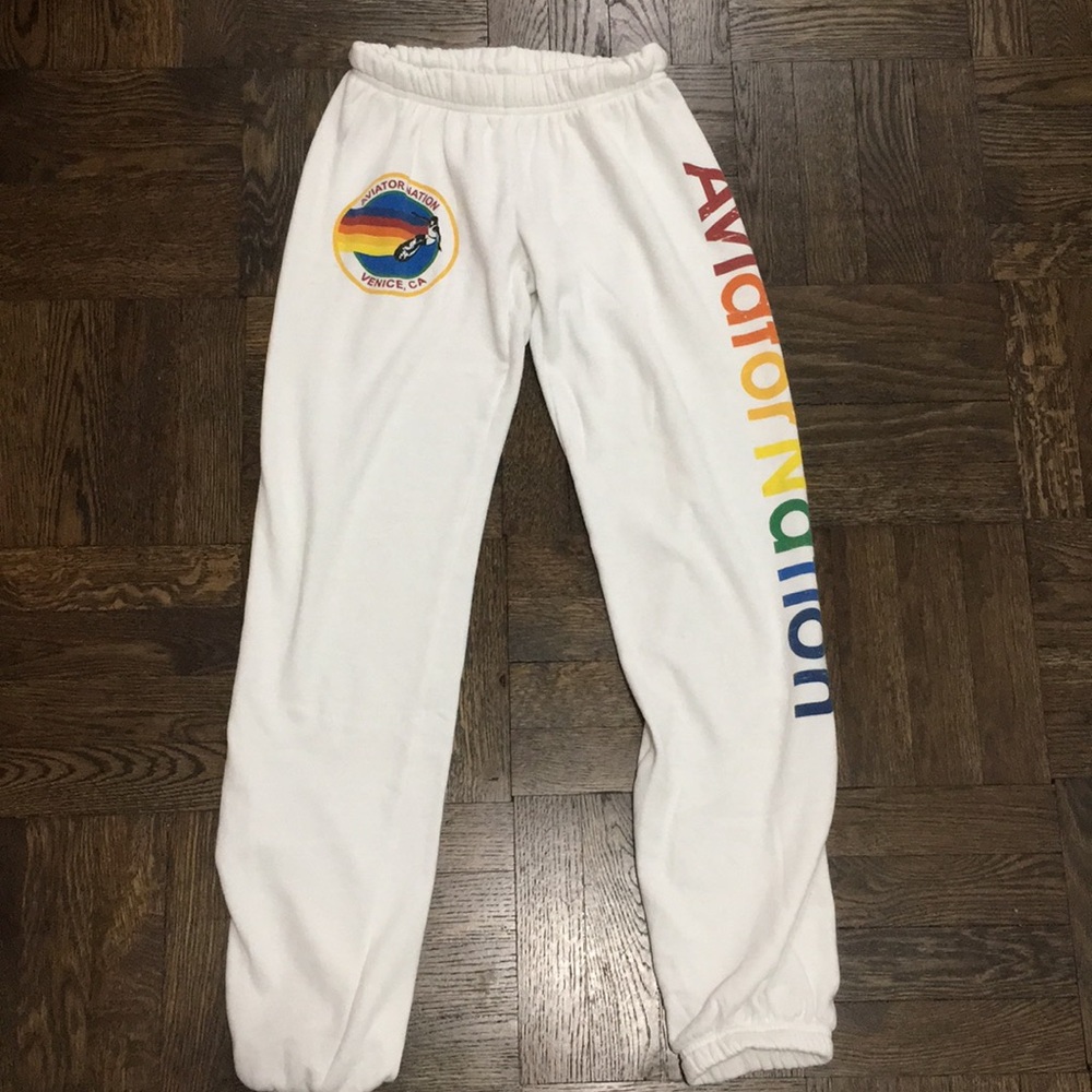 Aviator Nation sweats!